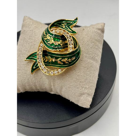 Joan Rivers Signed Vintage Gold Tone Green Enamel Rhinestone Ribbon Brooch - Picture 4 of 9